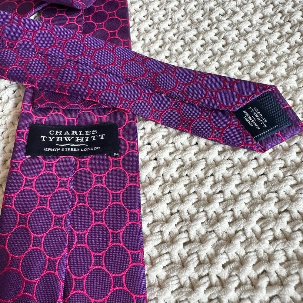 CHARLES TYRWHITT Circle Spot Purple & Hot Pink Woven 100% Silk Tie Men’s London
